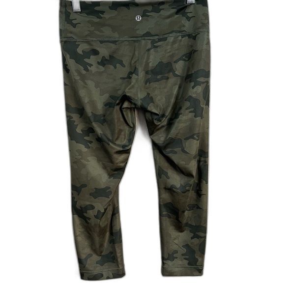 Lululemon Wunder Under Crop - Picture 4 of 5